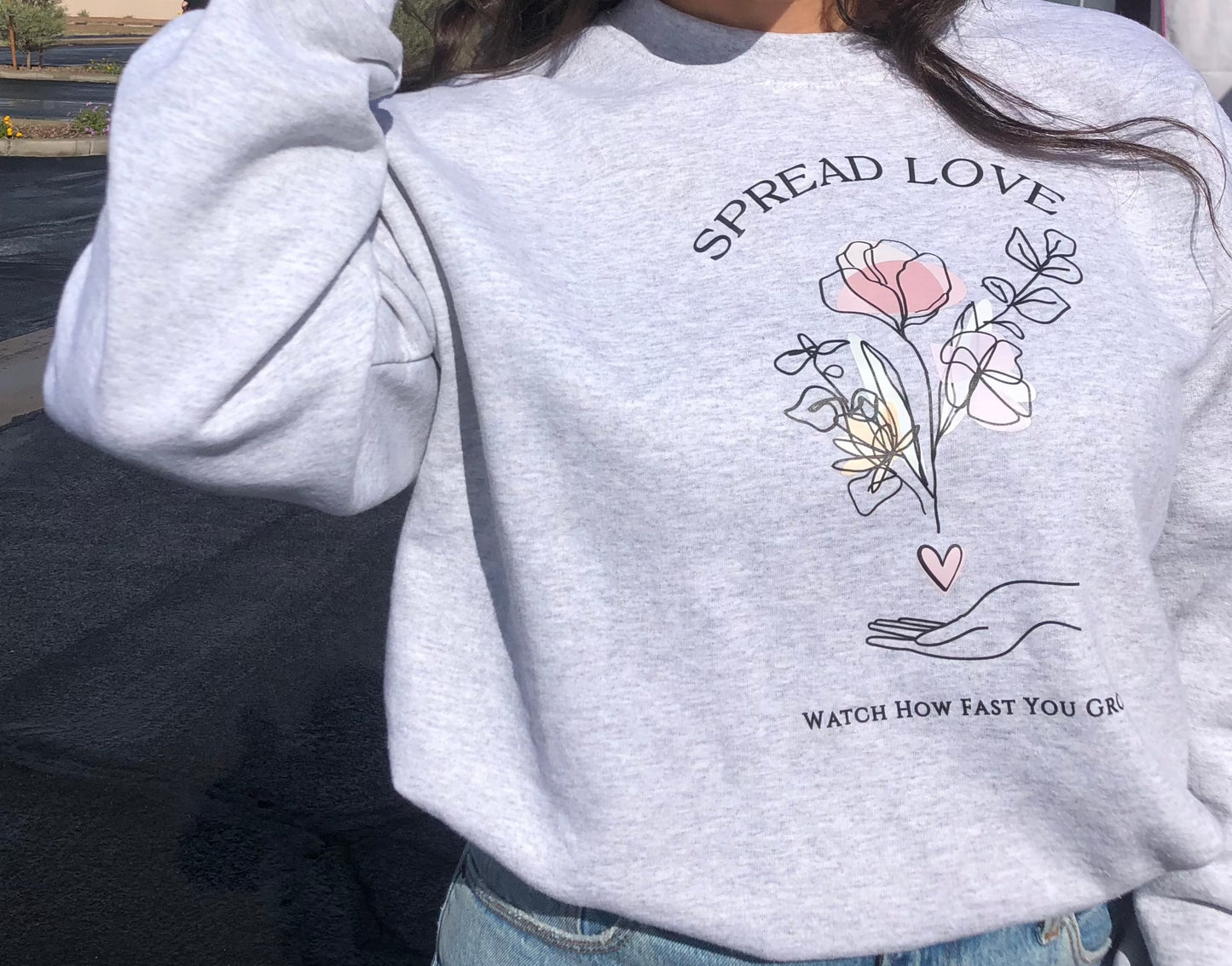 Spread Love - Crewneck Sweater